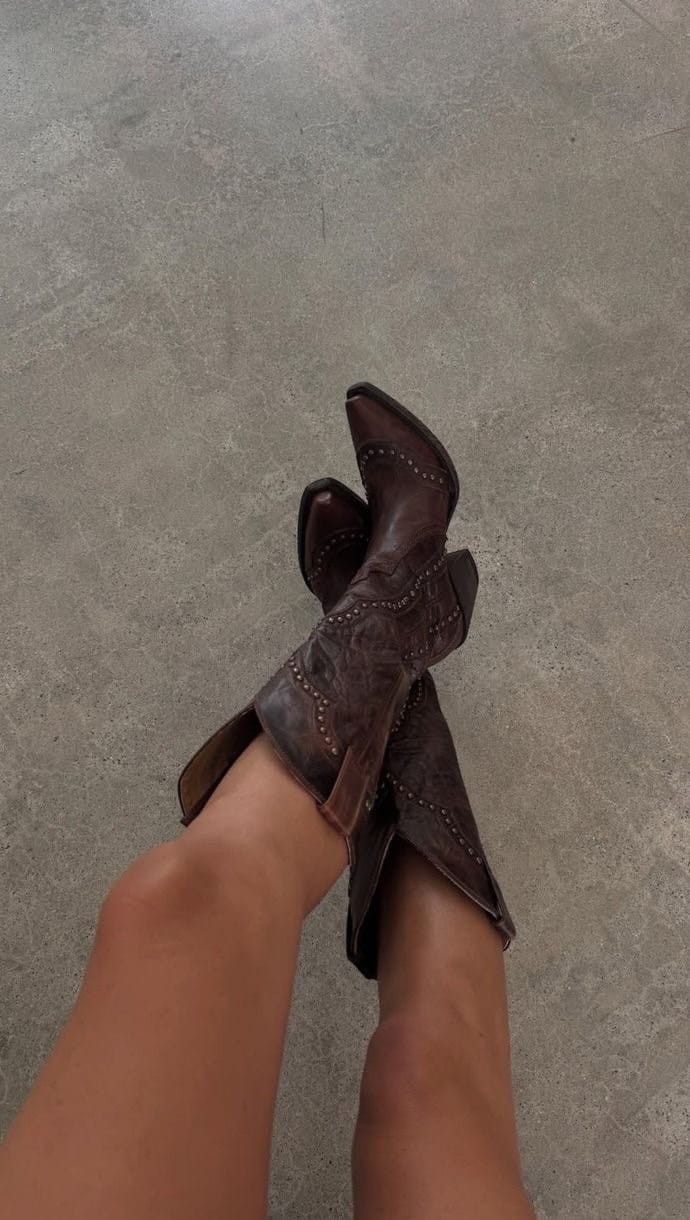 Post 7 by Vitória Coutinho ☆ ugc & lifestyle on Instagram (video)
