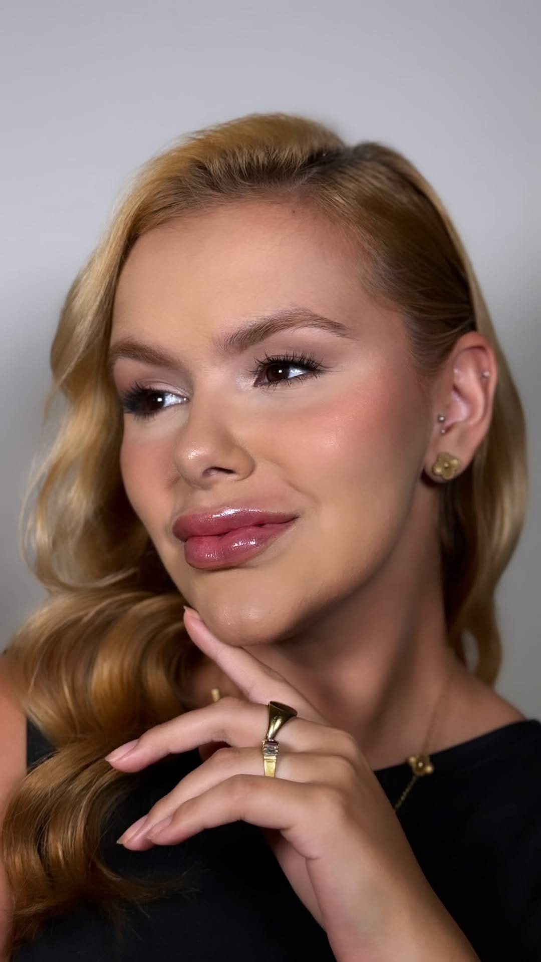 Post 5 by Vitória Coutinho ☆ ugc & lifestyle on Instagram (video)