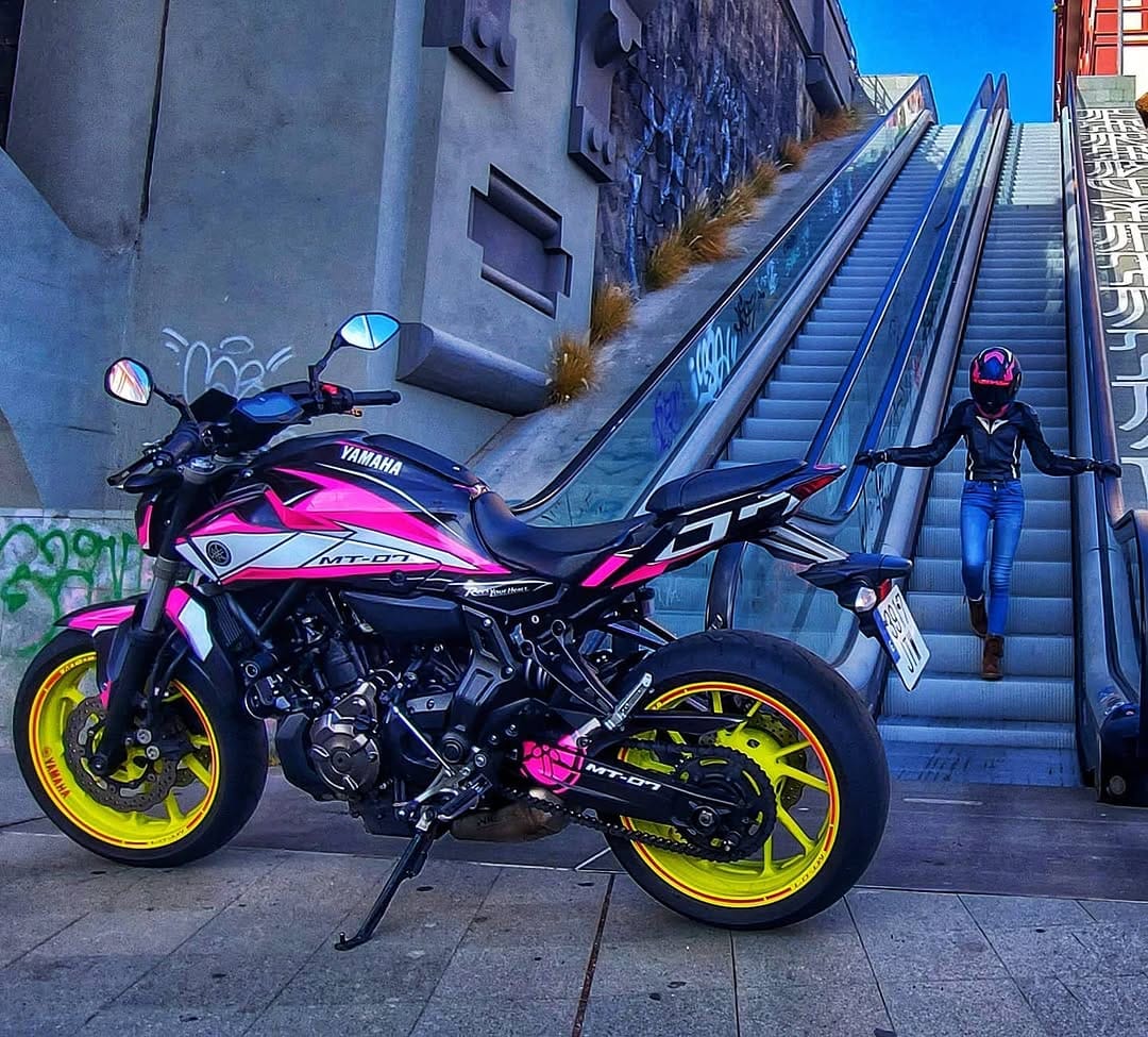 Post 10 by Yoli Rider on Instagram (image)