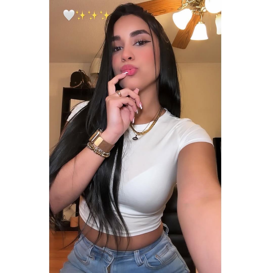 Post 8 by Massiel burgos 🥀🤍 on Instagram (carousel)