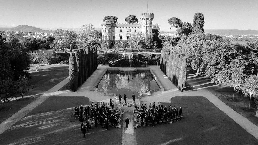 Post 5 by Ángel Ruiz | Barcelona wedding photographer on Instagram (carousel)