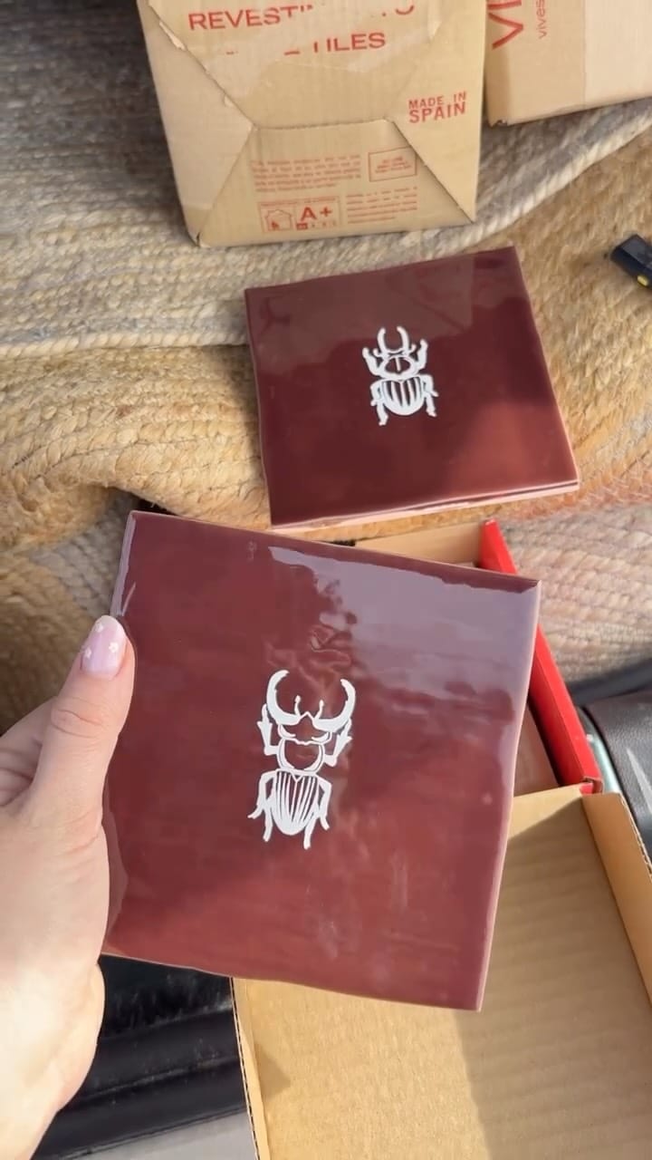 Post 7 by Esther reeds on Instagram (video)