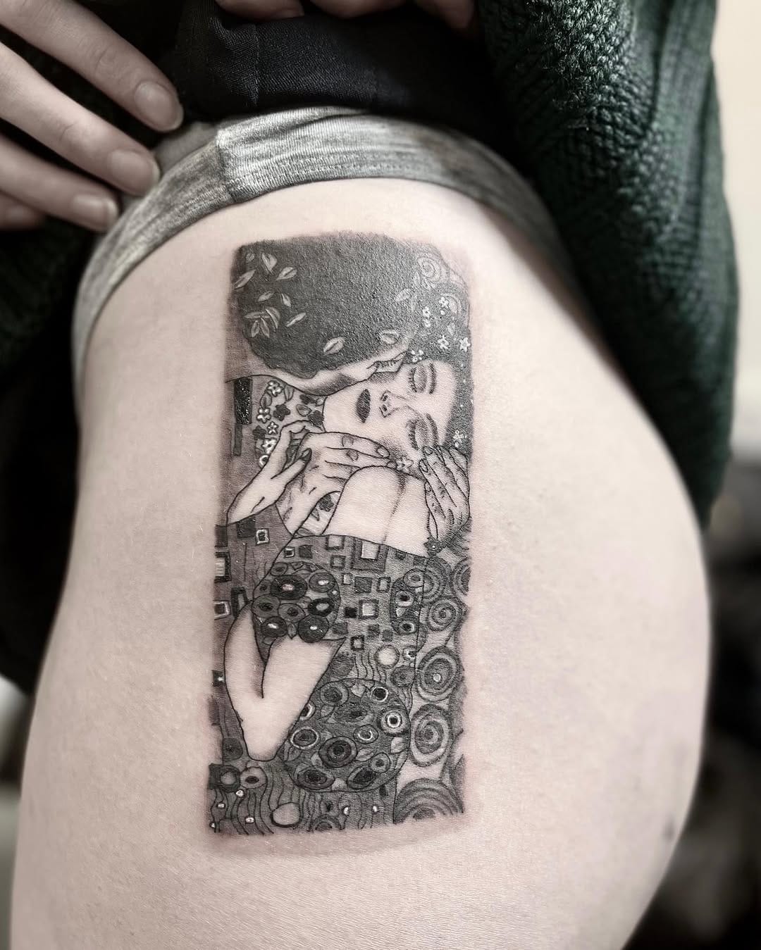 Post 10 by Rebeca Robledo on Instagram (carousel)