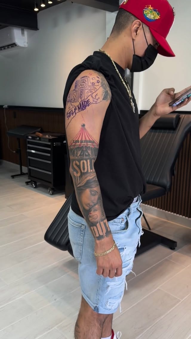 Post 2 by J CESAR • TATTOO ARTIST on Instagram (video)