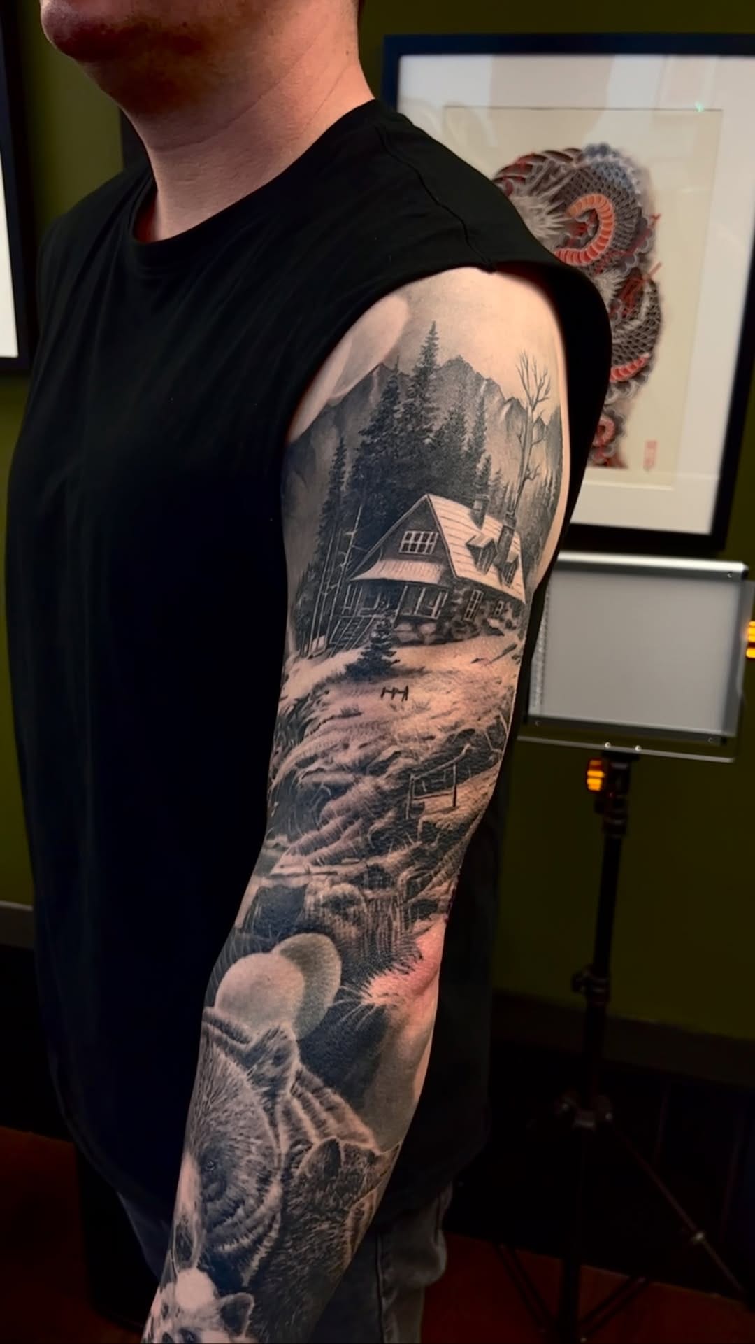 Post 8 by J CESAR • TATTOO ARTIST on Instagram (video)