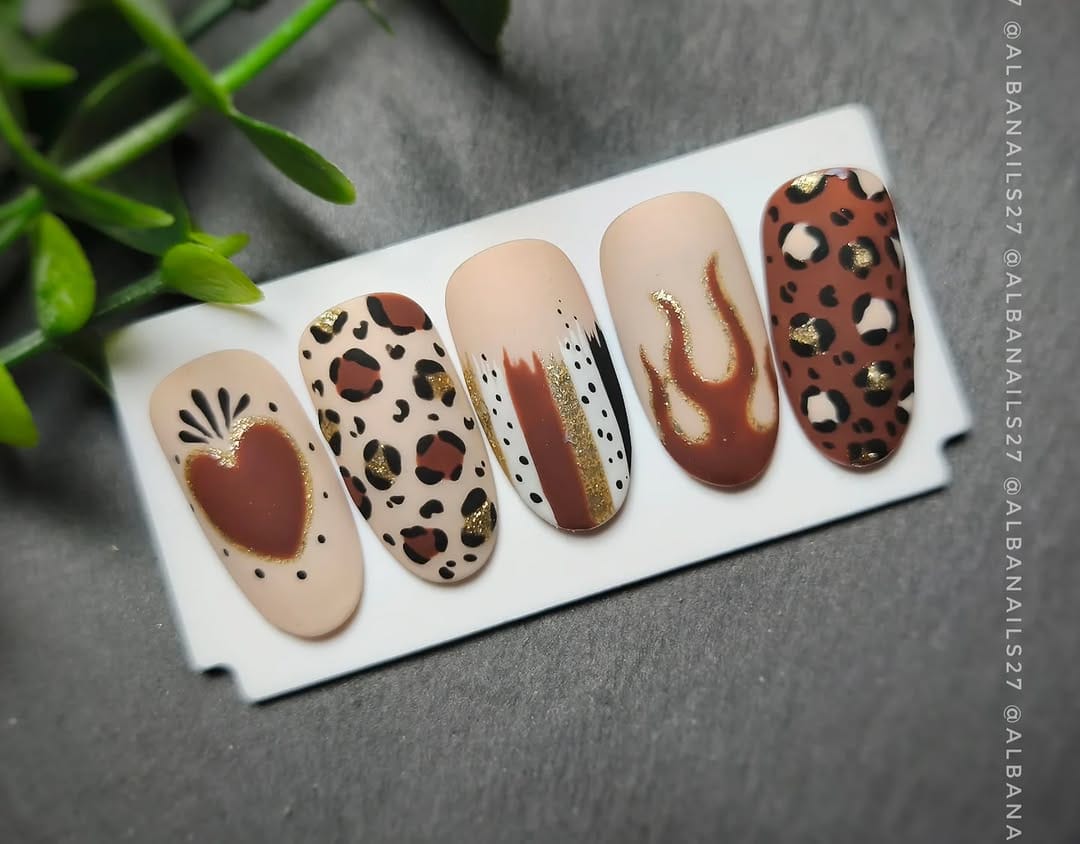 Post 1 by FORMACIONES ONLINE | NAIL ART 🇪🇦 on Instagram (carousel)