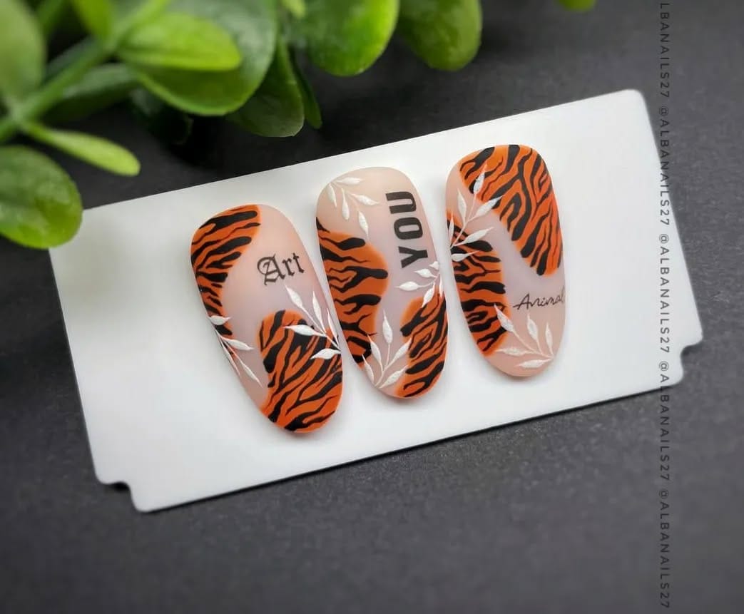 Post 6 by FORMACIONES ONLINE | NAIL ART 🇪🇦 on Instagram (carousel)