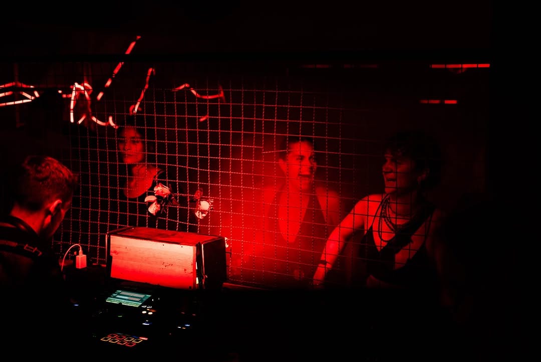 Post 1 by EFREN KAIROS | DJ | Productor | Artista on Instagram (carousel)