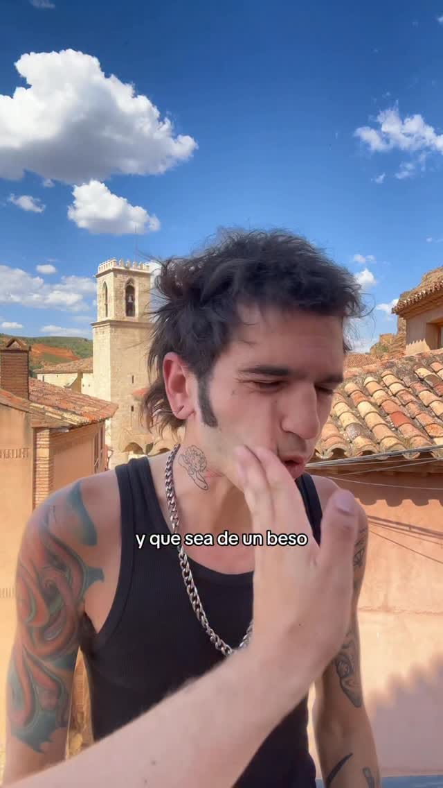 Post 3 by un muerto mas on Instagram (video)