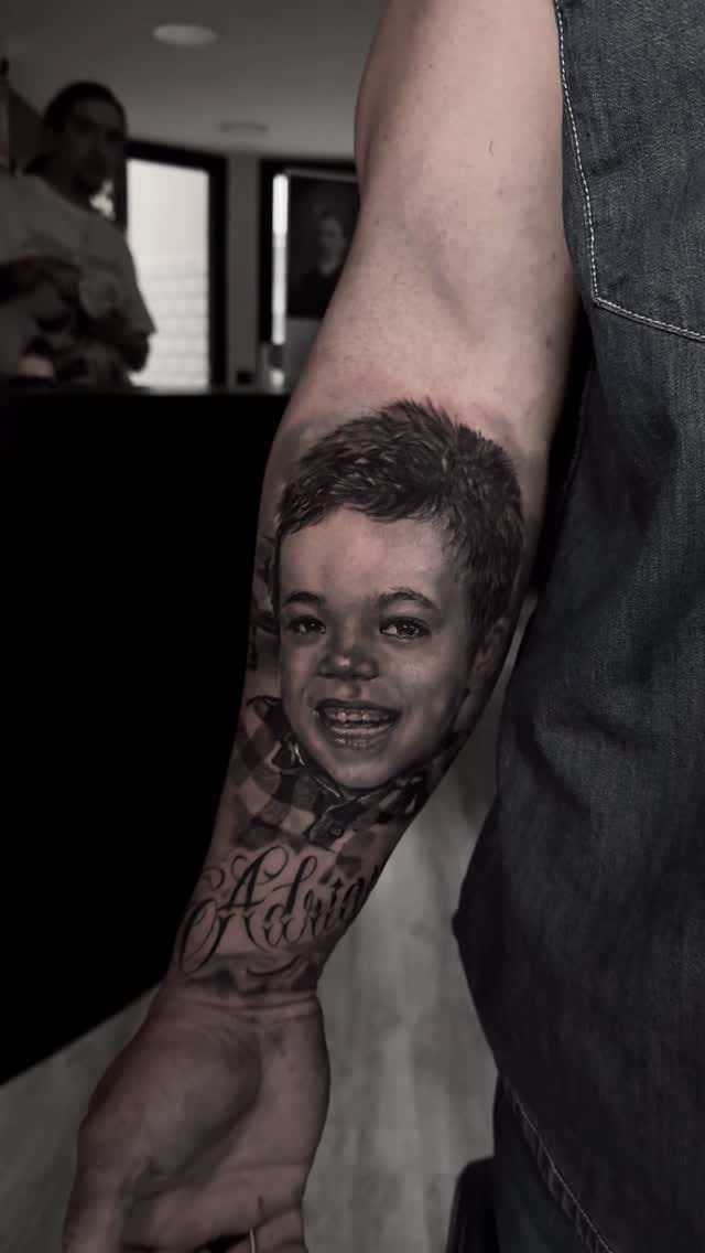 Post 5 by Guaso Tattoo · Realismo Barcelona on Instagram (video)