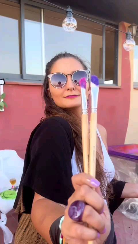 Post 5 by ᴍᴀᴄᴀ ғᴇ on Instagram (video)