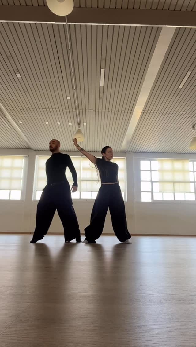 Post 6 by Diana Ballesteros Costas on Instagram (video)