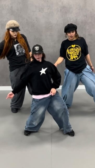 Post 2 by Azul Rico on Instagram (video)