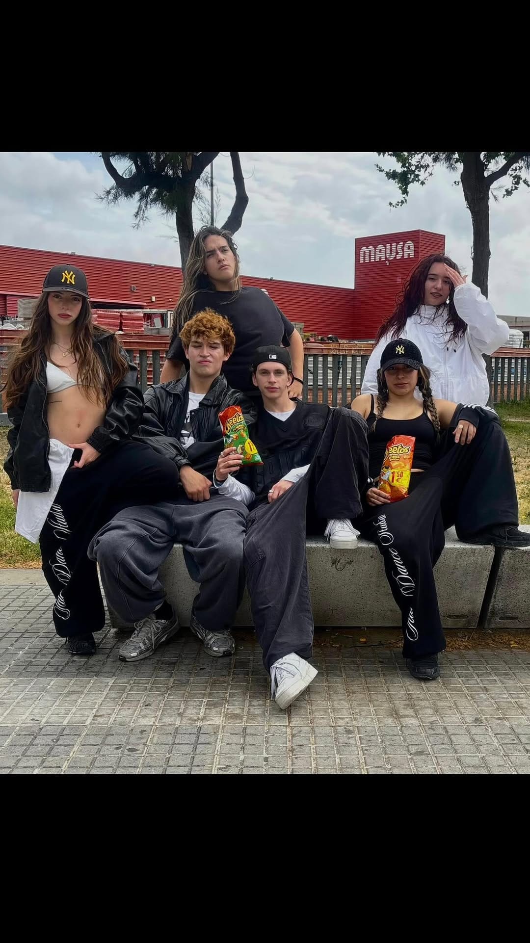 Post 3 by Azul Rico on Instagram (video)