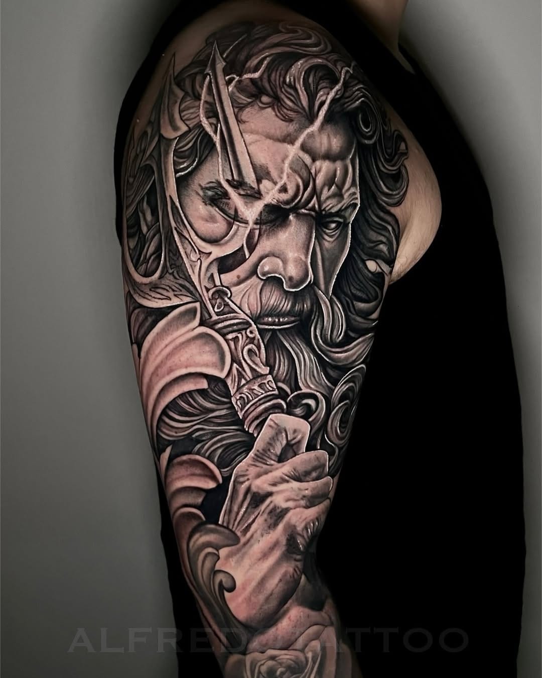 Post 10 by ALFREDOTATTO on Instagram (carousel)