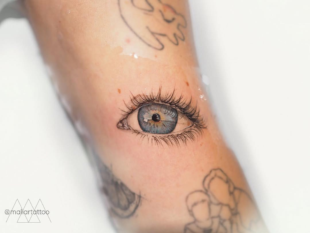 Post 9 by Mali Art Tattoo | Fine Line Barcelona on Instagram (carousel)