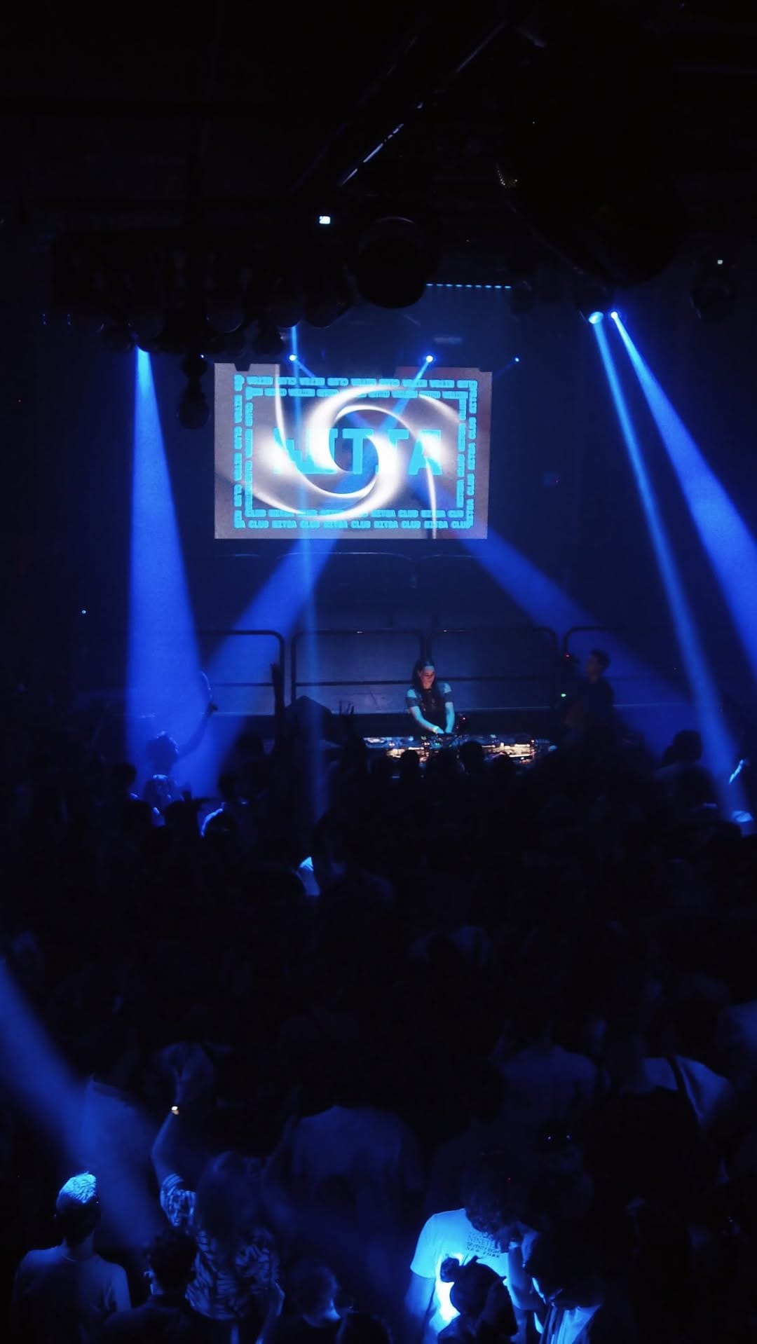Post 5 by Isa Rojas on Instagram (video)