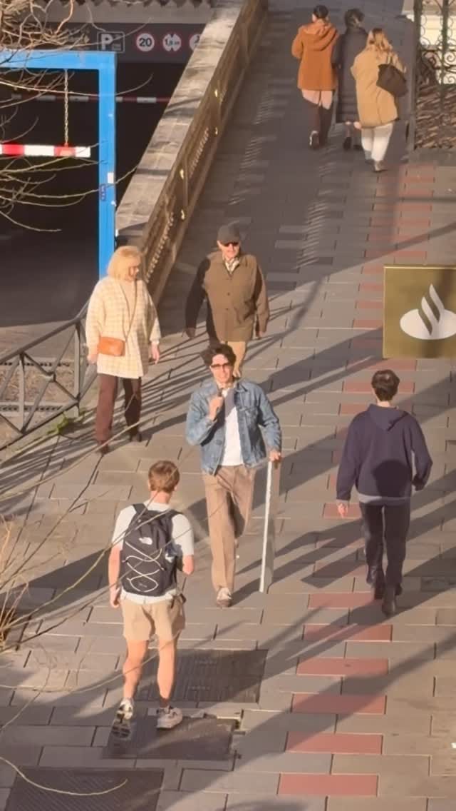 Post 10 by Gon Abril on Instagram (video)