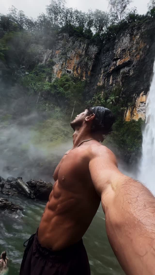 Post 3 by Oleg T on Instagram (video)