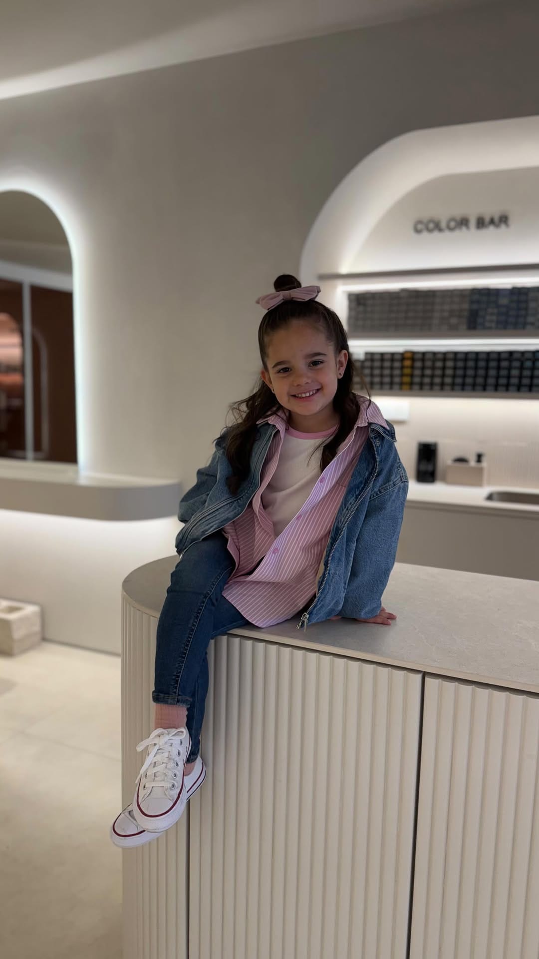 Post 8 by 𝐅𝐈𝐍𝐀 𝐆𝐔𝐈𝐒𝐄𝐑𝐈𝐒 𝐒𝐀𝐋𝐎𝐍 𝐄𝐌𝐎𝐓𝐈𝐎𝐍 on Instagram (video)