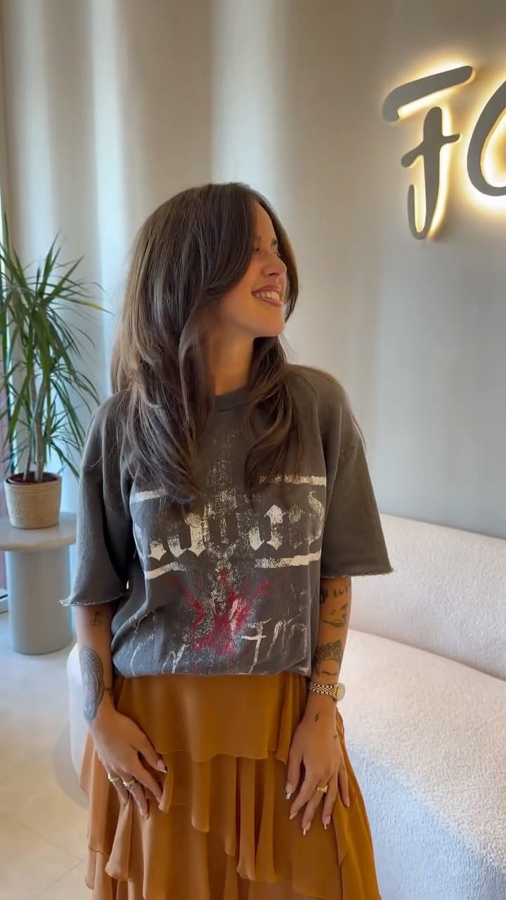 Post 7 by 𝐅𝐈𝐍𝐀 𝐆𝐔𝐈𝐒𝐄𝐑𝐈𝐒 𝐒𝐀𝐋𝐎𝐍 𝐄𝐌𝐎𝐓𝐈𝐎𝐍 on Instagram (video)