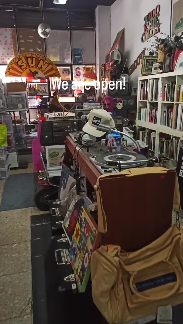 Post 6 by DISCOS CUCOS on Instagram (video)