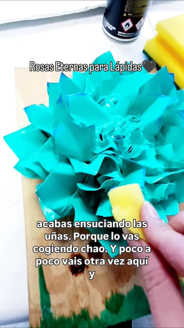 Post 6 by Helena Ceva Art on Instagram (video)