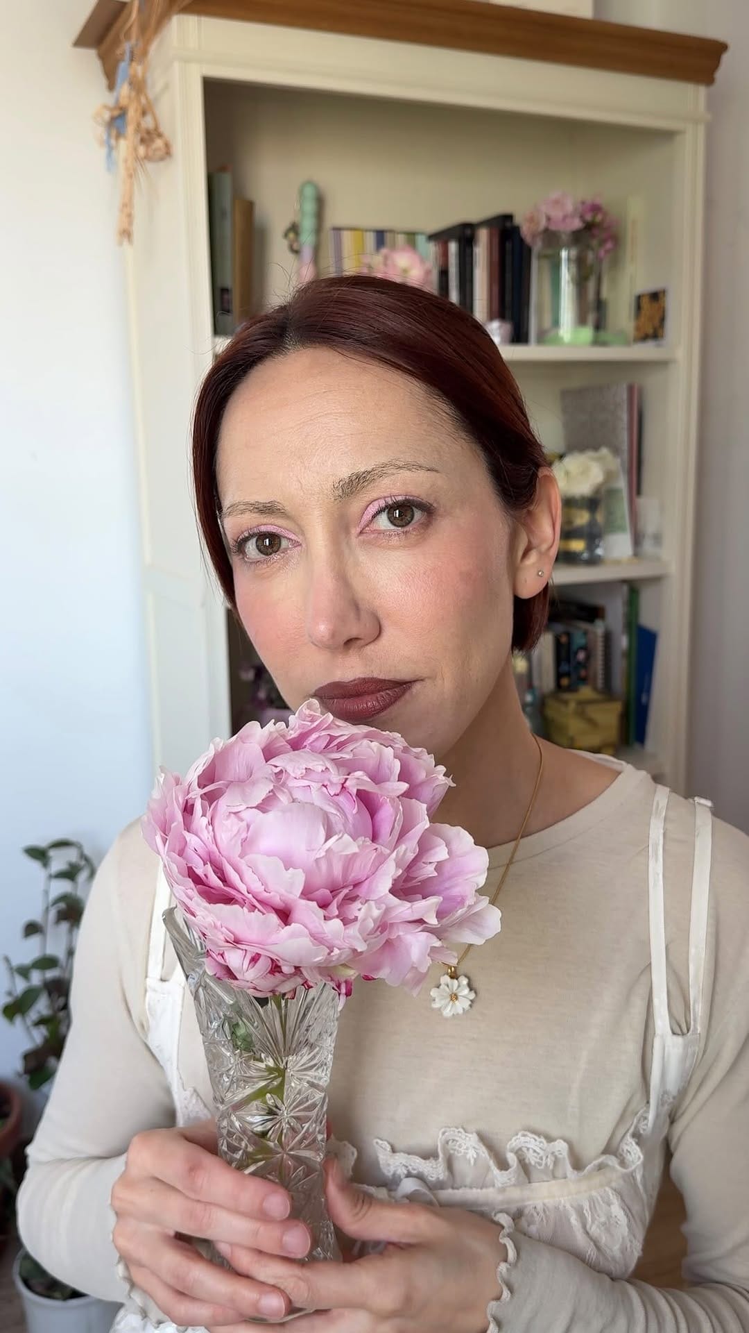 Post 4 by Ana Lirio on Instagram (video)