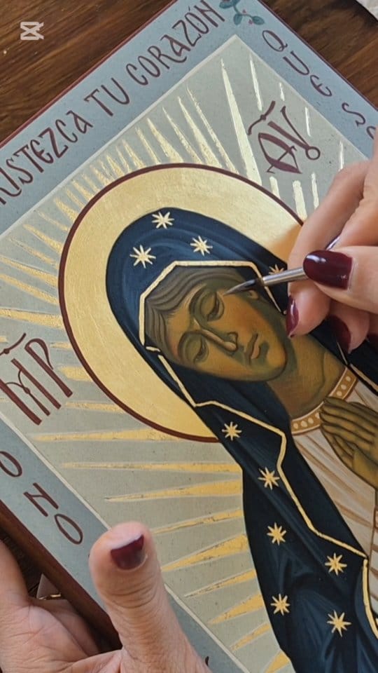 Post 10 by Débora M. Arte Sacro on Instagram (video)