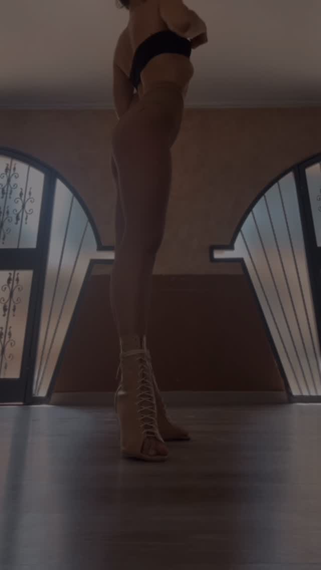 Post 1 by 𝗜𝗺𝗺𝗮 𝗗𝗲 𝗦𝗮𝗻𝘁𝗶𝘀✨ on Instagram (video)