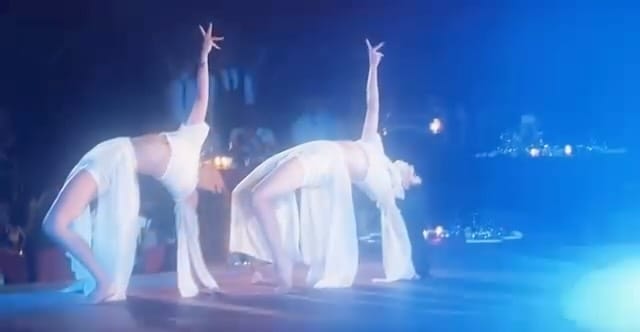 Post 4 by @rhyllow on Instagram (video)