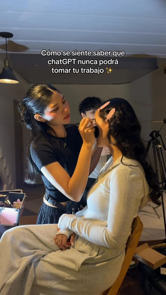Post 8 by Anisca | Makeup Artist Cartagena on Instagram (video)