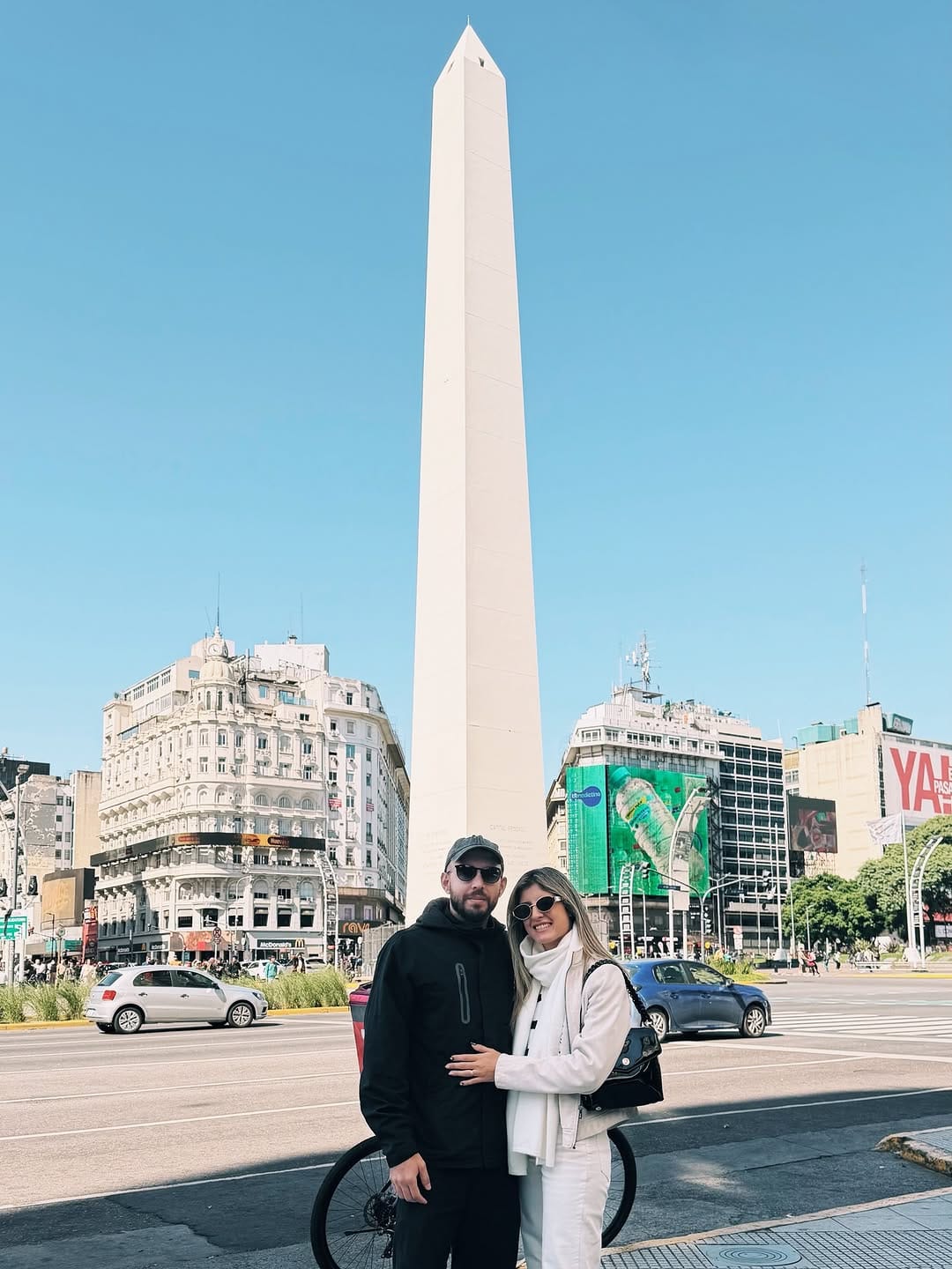 Post 10 by Guada León on Instagram (carousel)
