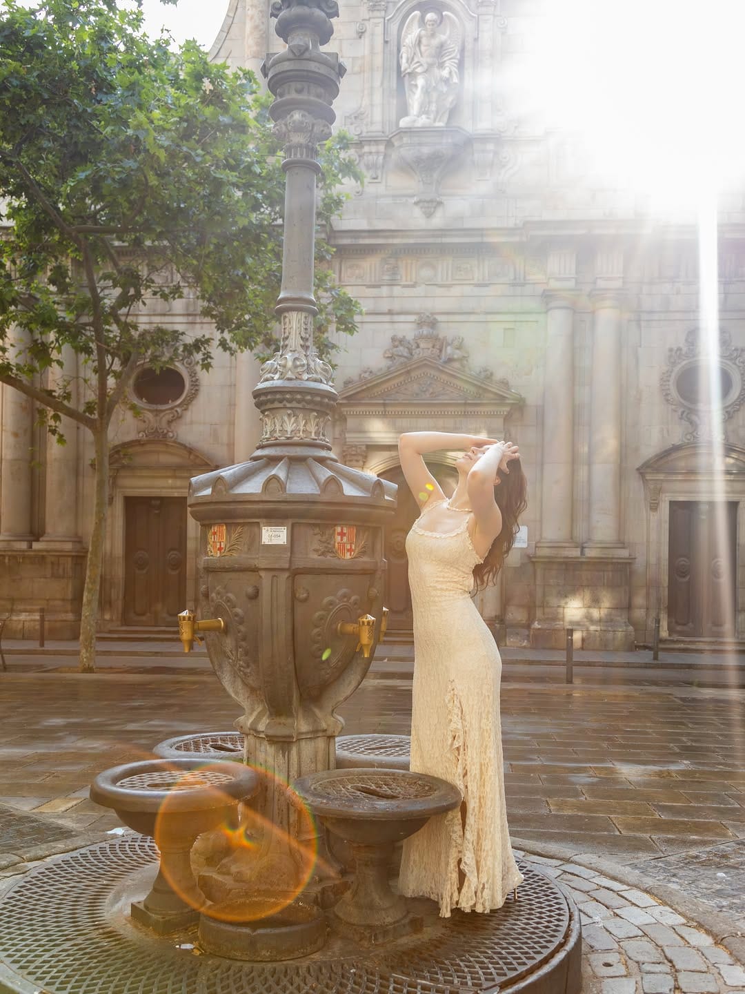 Post 3 by Lyubov Photographer Barcelona on Instagram (carousel)
