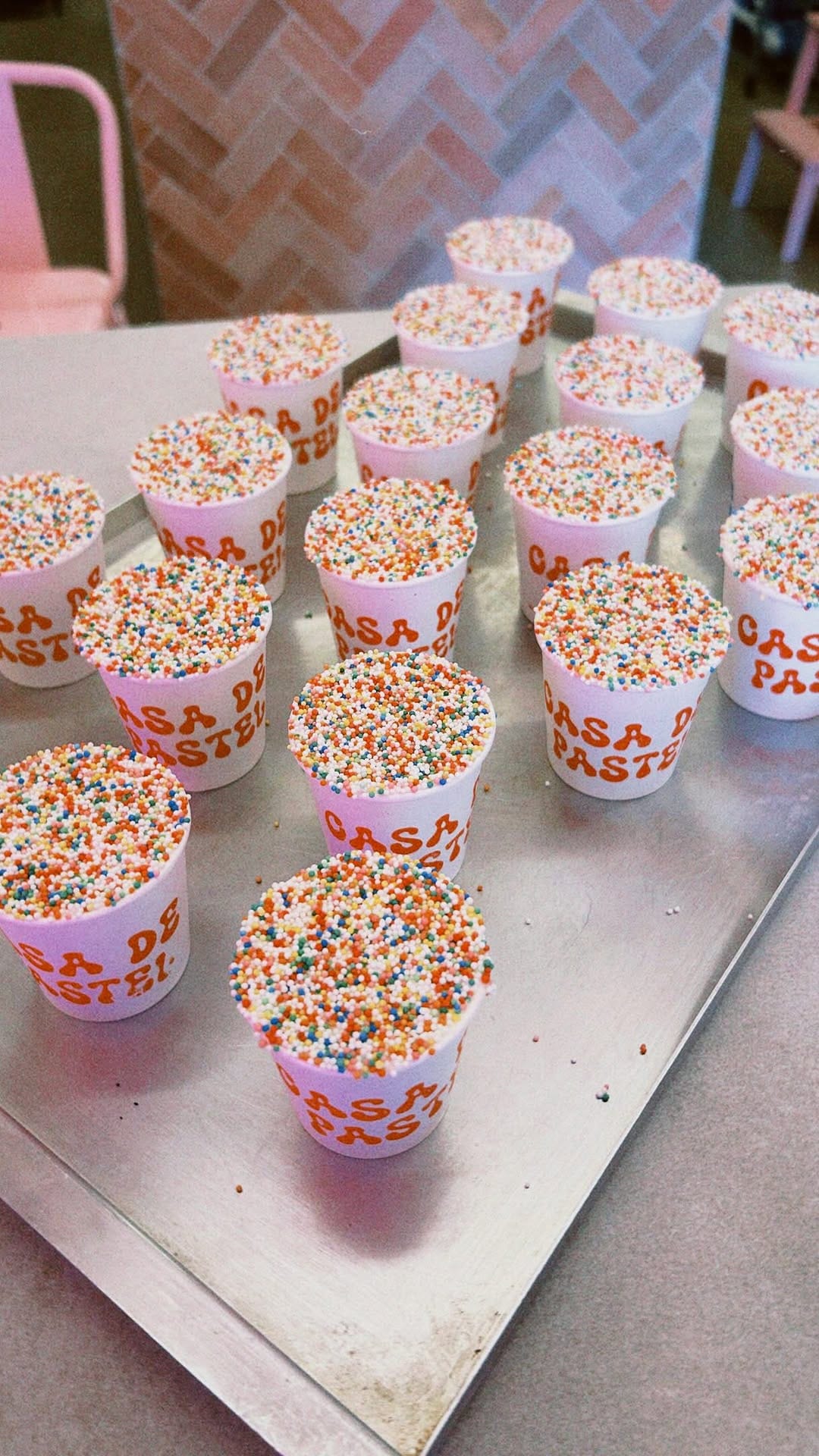 Post 2 by CASA DE PASTEL on Instagram (video)