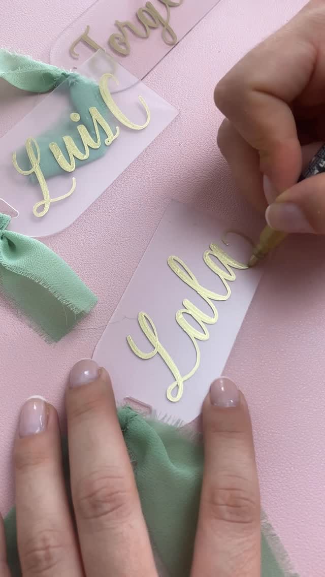 Post 10 by Ana Vega on Instagram (video)