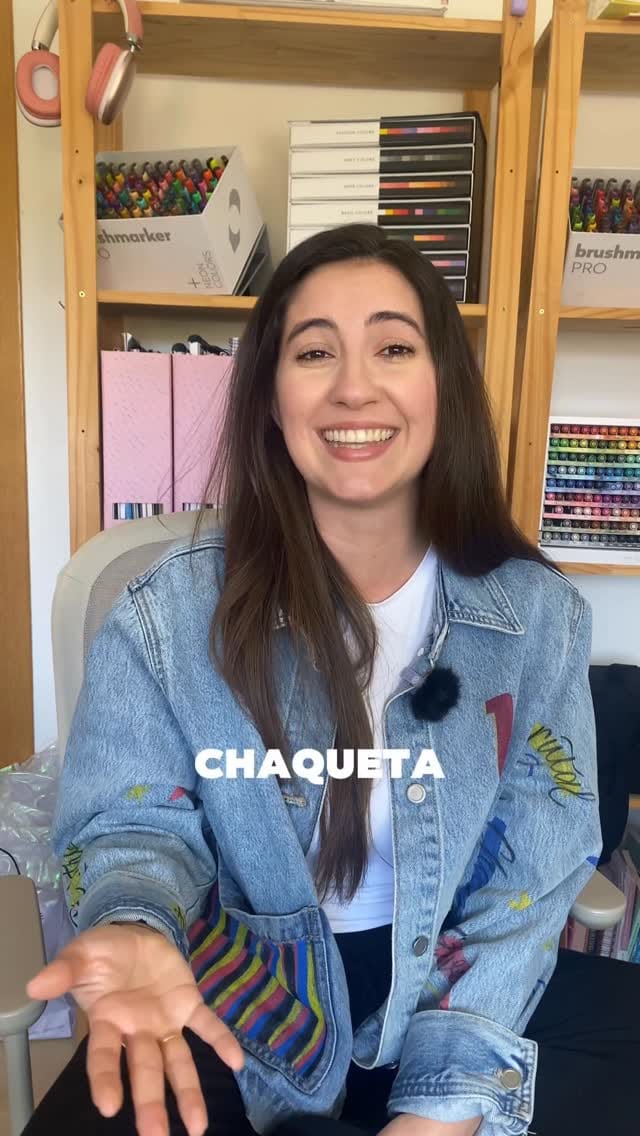 Post 2 by Ana Vega on Instagram (video)
