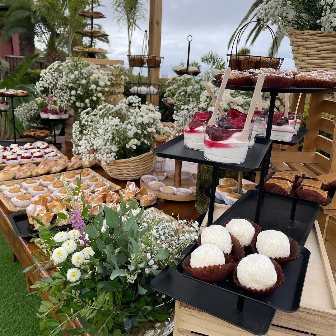 Post 8 by Cake Home on Instagram (carousel)