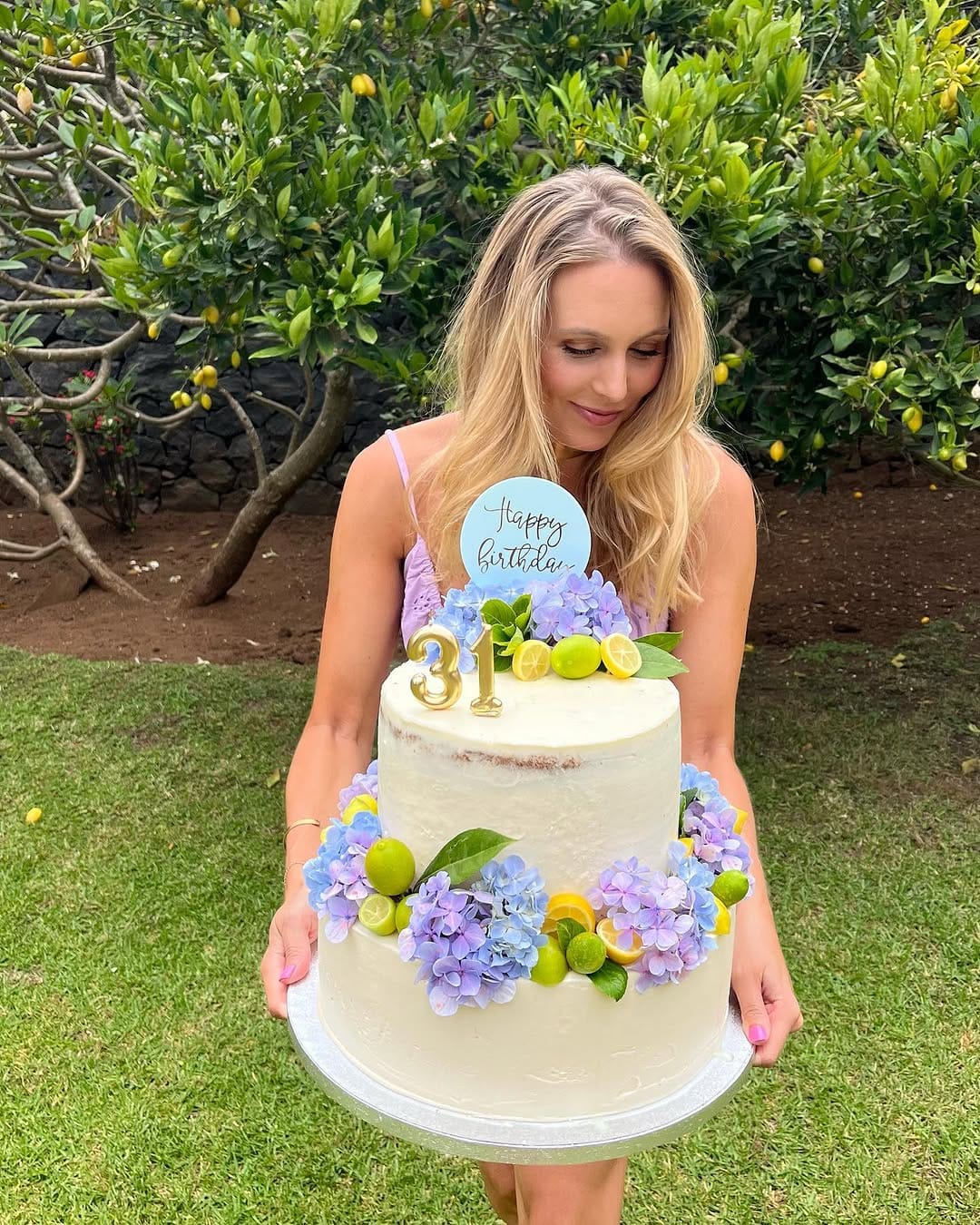Post 5 by Cake Home on Instagram (image)