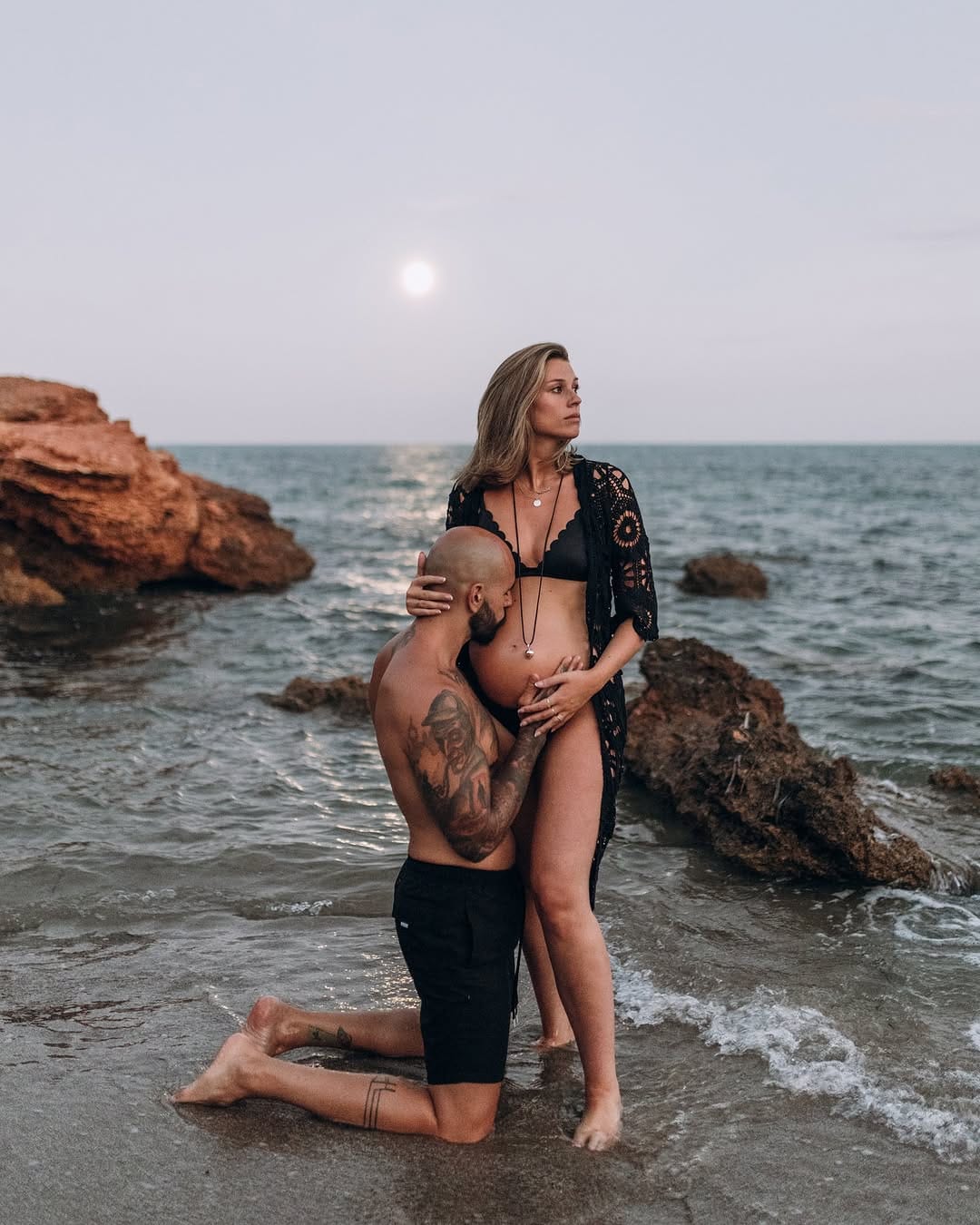 Post 7 by Lorena Erre • Fotógrafos de boda on Instagram (carousel)