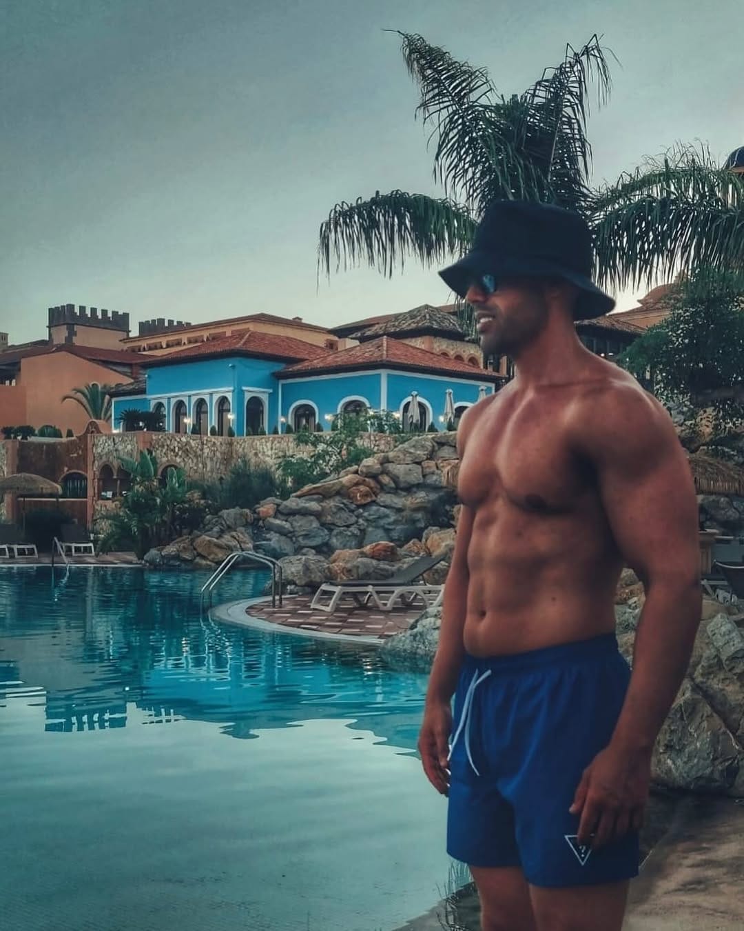 Post 6 by VÍCTOR DEL POZO - OH MY CLUB on Instagram (image)
