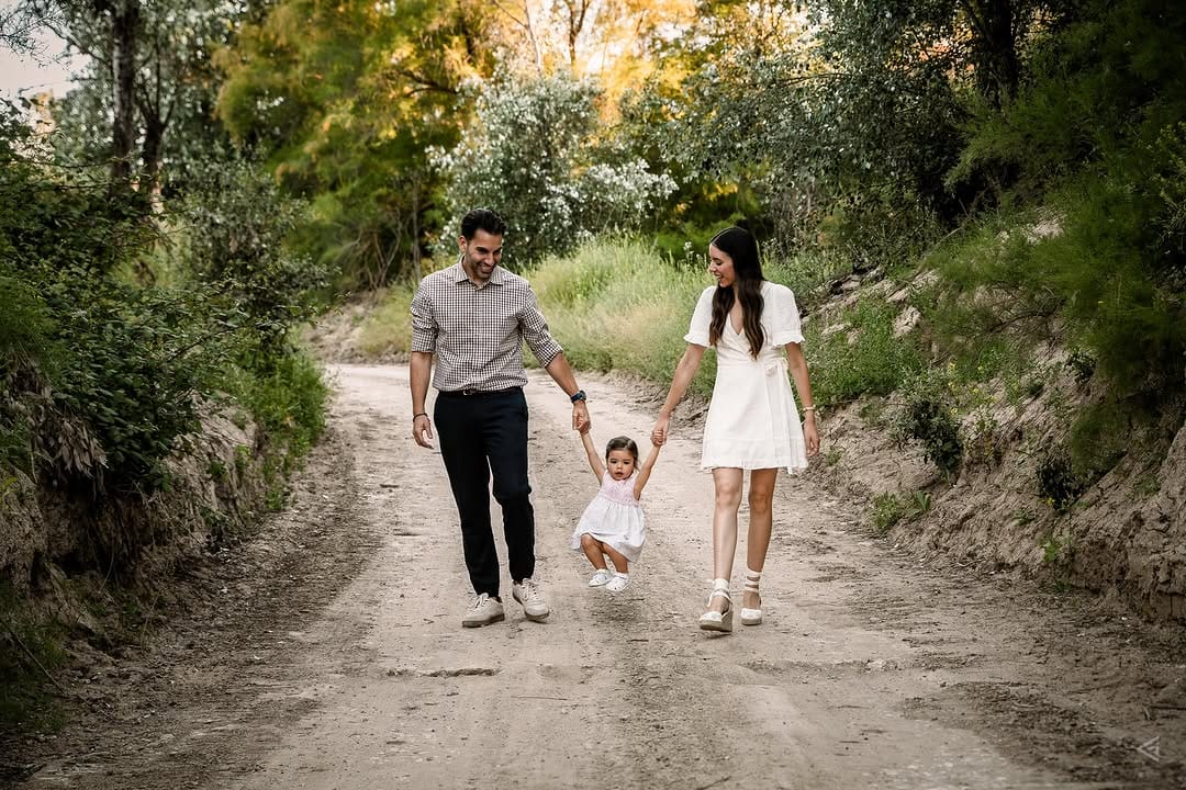 Post 5 by Fotógrafo Bodas Sevilla | Calle Fotografía on Instagram (image)