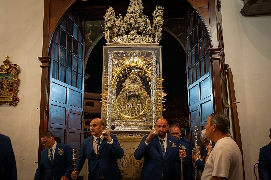 Post 9 by Bajada de la Virgen de Las Nieves on Instagram (carousel)