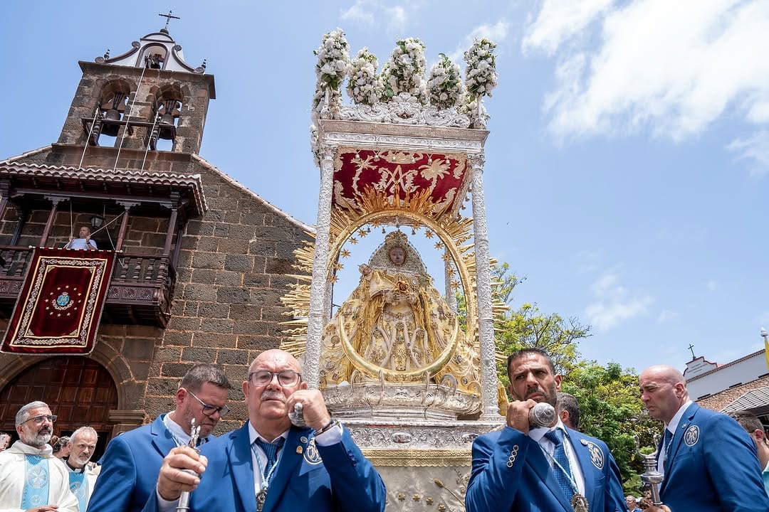 Post 3 by Bajada de la Virgen de Las Nieves on Instagram (carousel)