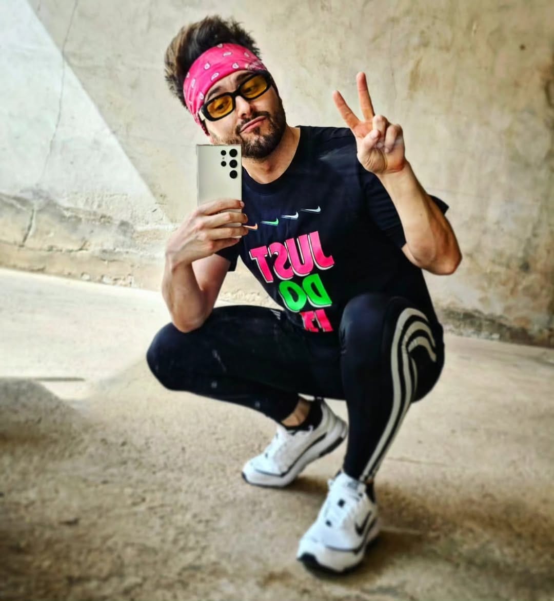 Post 8 by Jeykop Dance on Instagram (image)