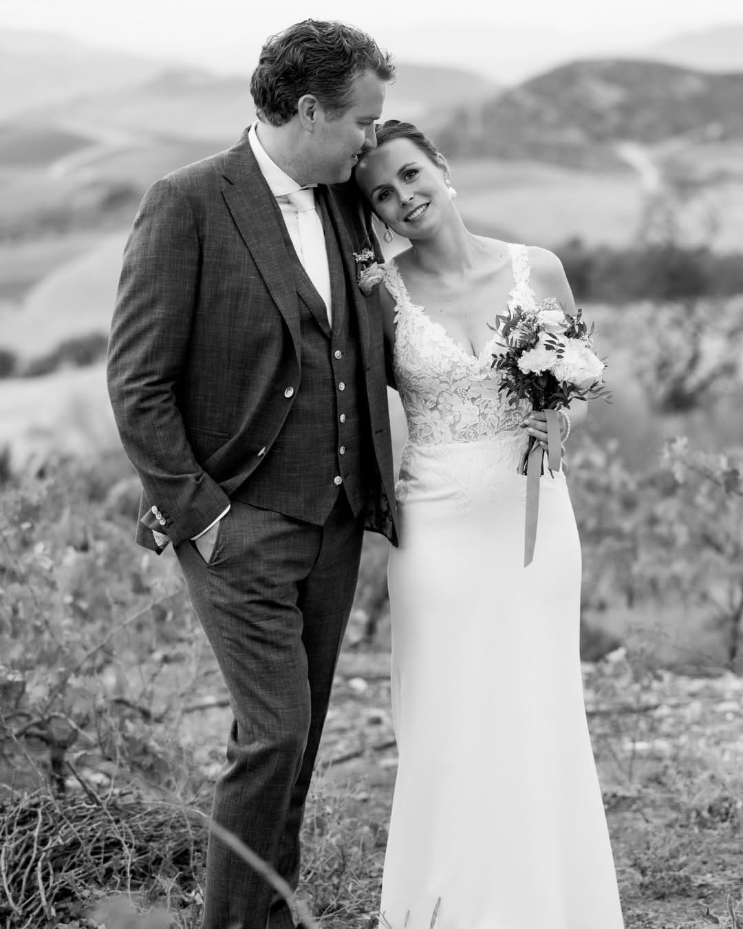 Post 5 by Albert Pamies️ 🍁 Wedding Photographer on Instagram (carousel)
