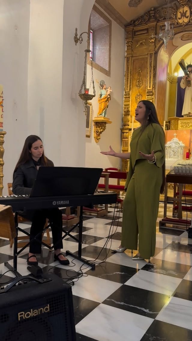 Post 3 by DESIRÉE on Instagram (video)