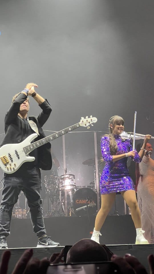 Post 8 by Astrid Torrente | Violinista on Instagram (video)