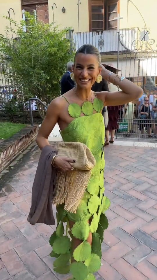 Post 3 by Carlota S✨Invitada con estilo✨ on Instagram (video)