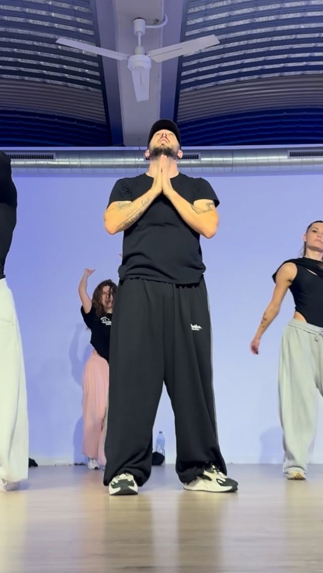 Post 3 by 𝗞 𝗜 𝗞 𝗘  𝗚 𝗥 𝗔 𝗡 𝗘 𝗥 𝗢 on Instagram (video)